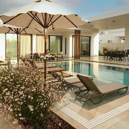 Villa Ashta Gold