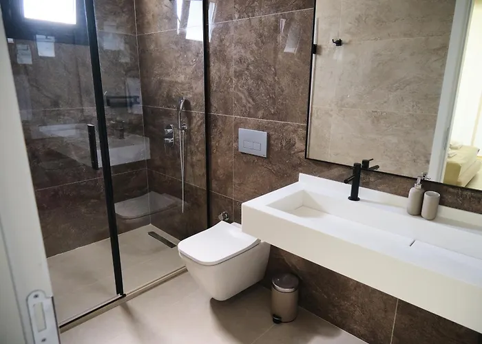 Ashta Gold 페티예